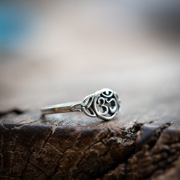 OM Celtic Ring