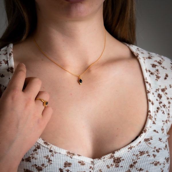 Dainty Gold Black Onyx Necklace