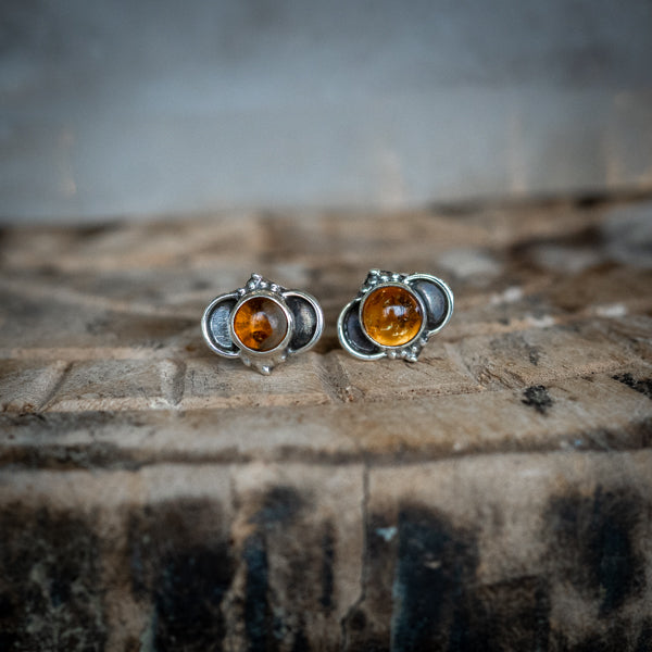 Lilou Amber Studs