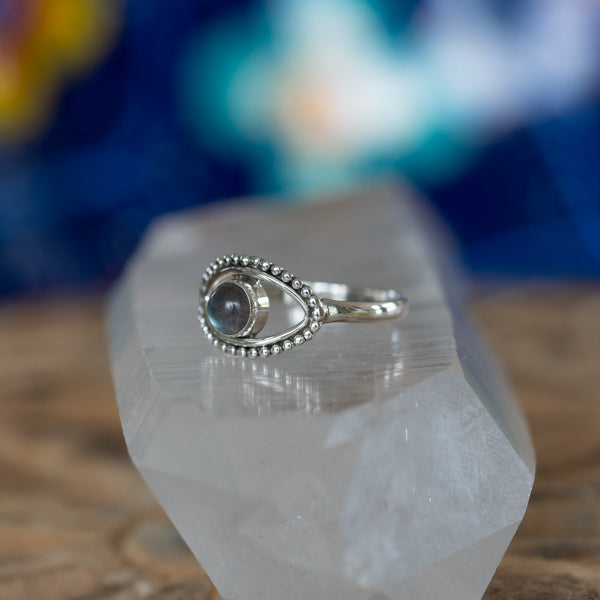 Eye Labradorite Ring