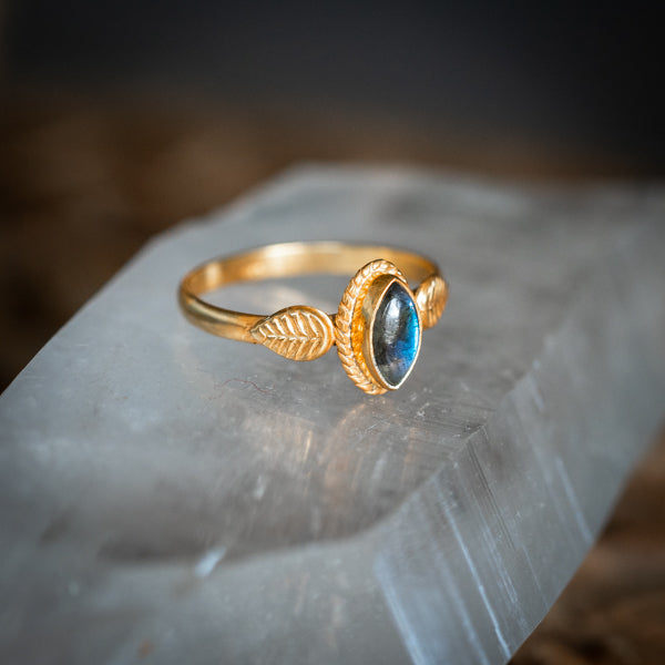 Gold Labradorite Leaf Ring