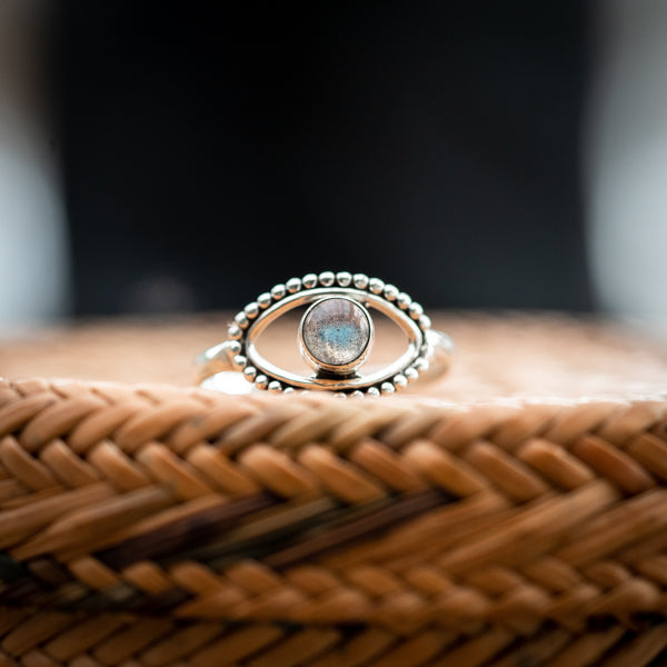 Eye Labradorite Ring