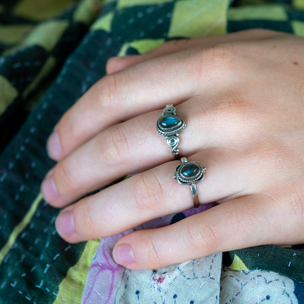 Alluring Labradorite Ring