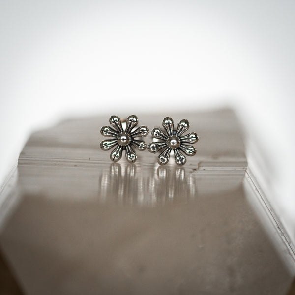 Dainty Flower Studs