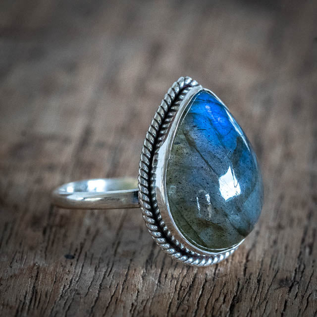 Large Teardrop Labradorite Ring