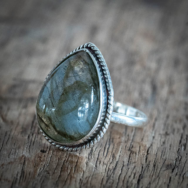 Large Teardrop Labradorite Ring