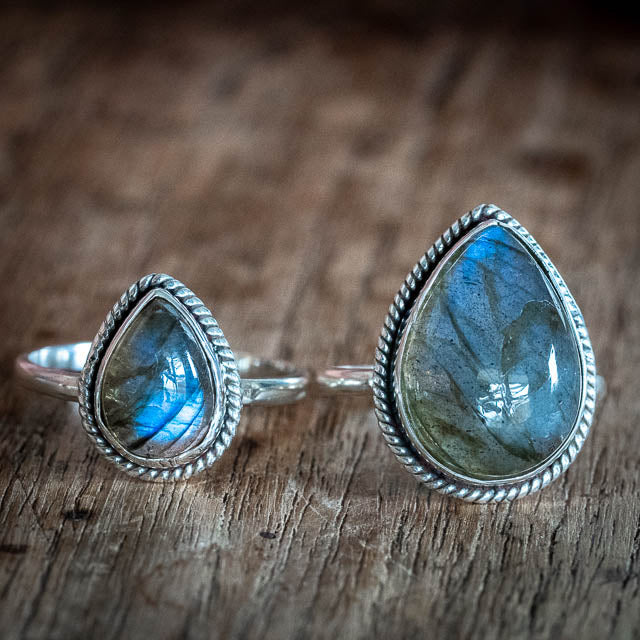 Large Teardrop Labradorite Ring