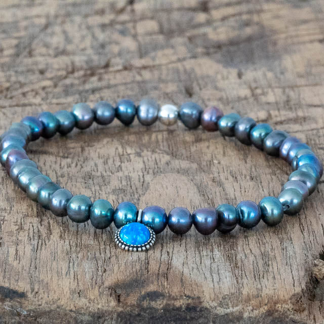 Luna Pearl Bracelet