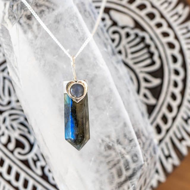 Labradorite on sale point pendant