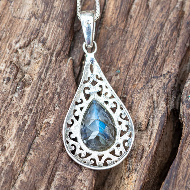 Devi Labradorite Necklace
