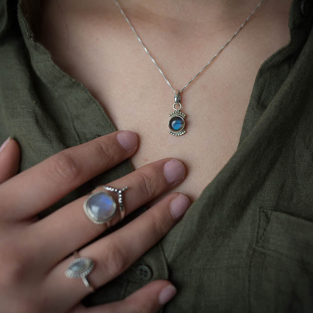 Wanderlust Labradorite Necklace