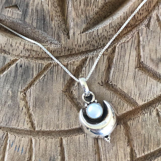 Cresent Pearl Necklace