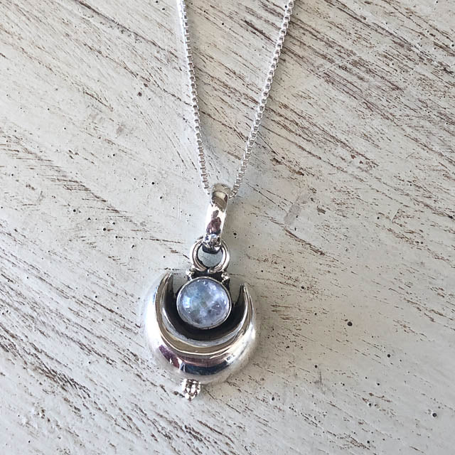 Cresent Moonstone Necklace