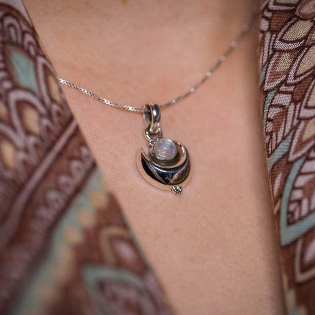 Cresent Moonstone Necklace