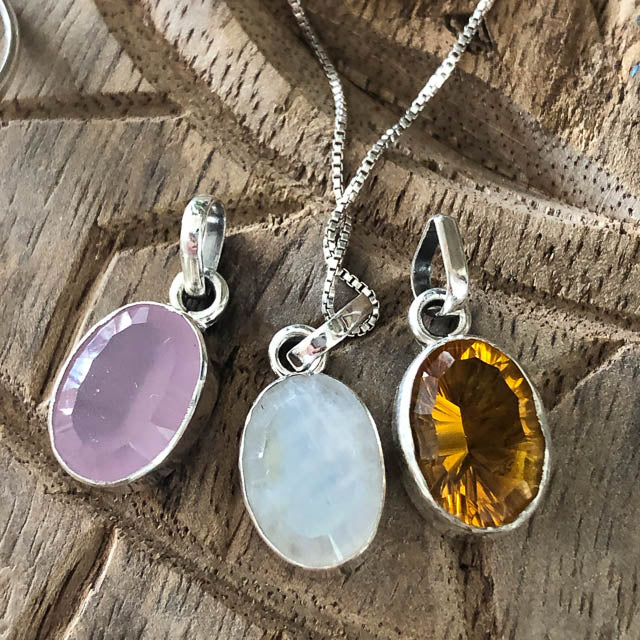 Oval Rose Quartz Necklace