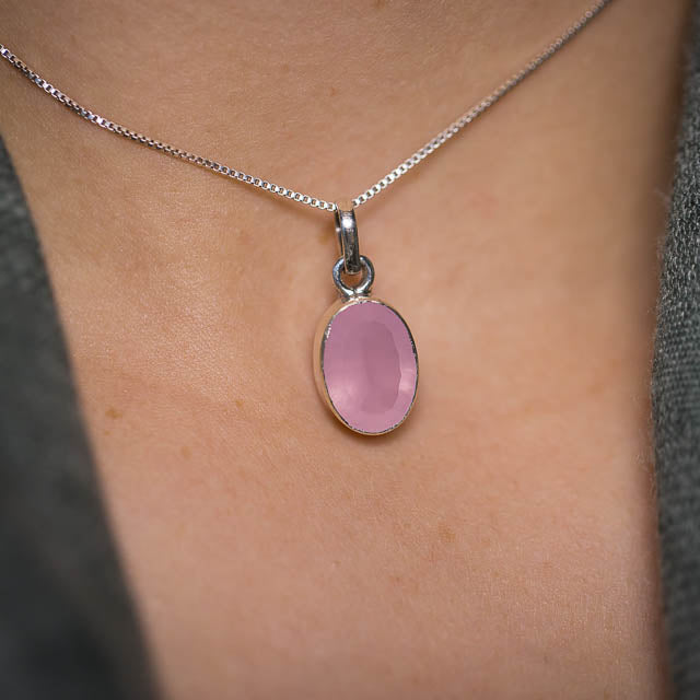 Oval Rose Quartz Necklace