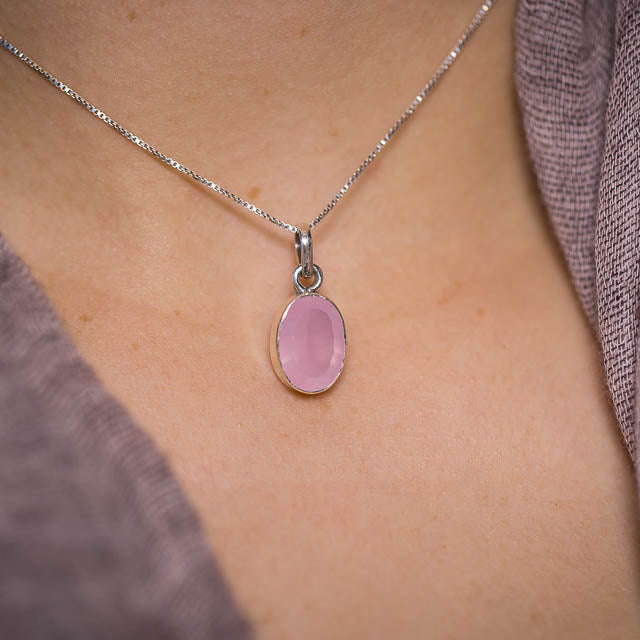 Oval Rose Quartz Necklace